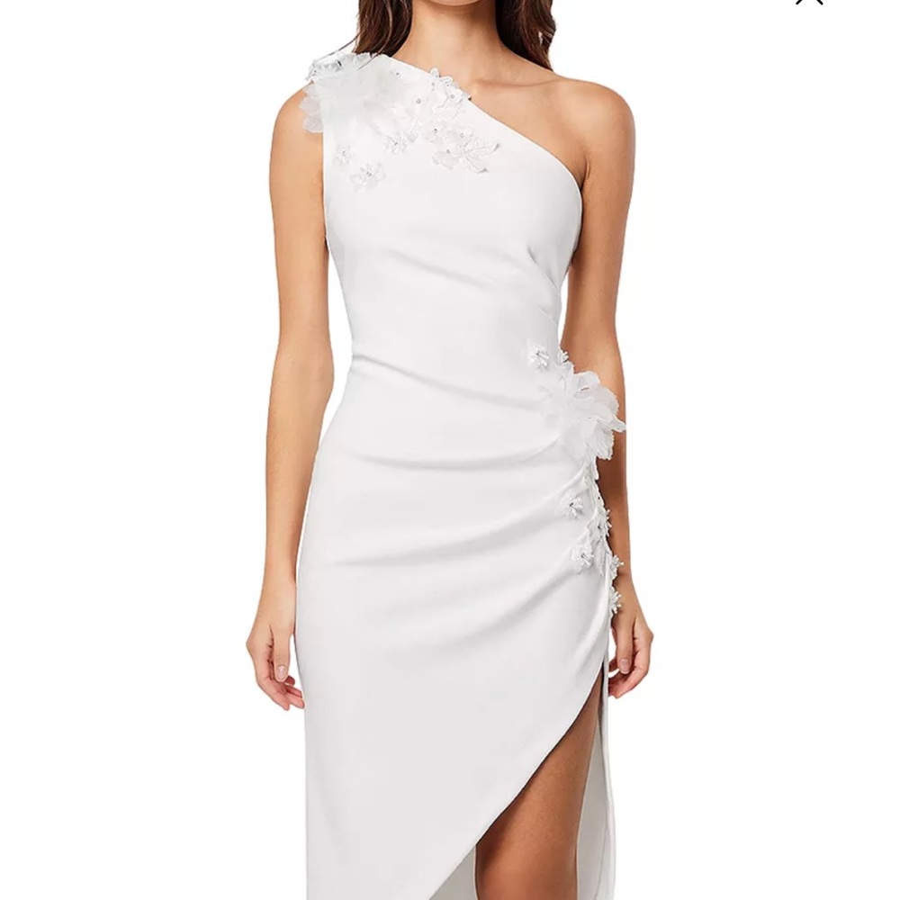 Elliatt White One Shoulder Dress
